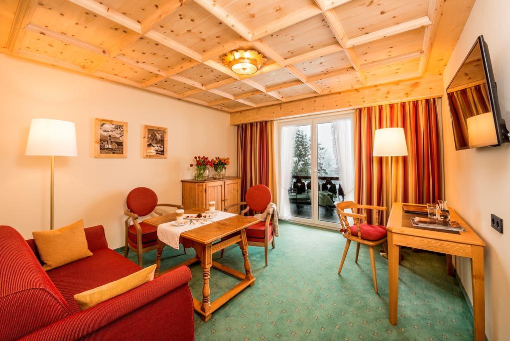 Parkhotel Wallgau Buitenkant foto